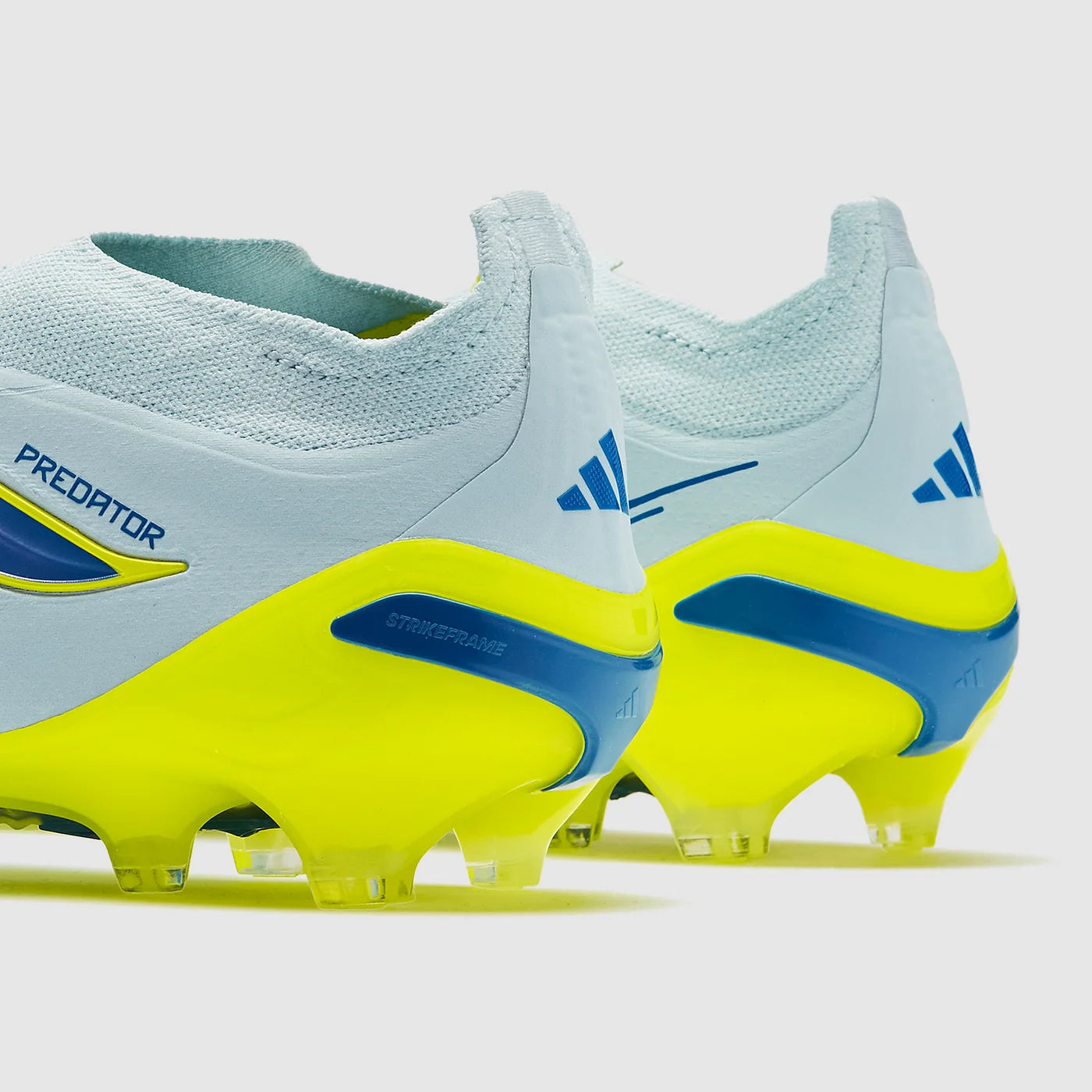 ADIDAS PREDATOR ELITE LACELESS FG WC26