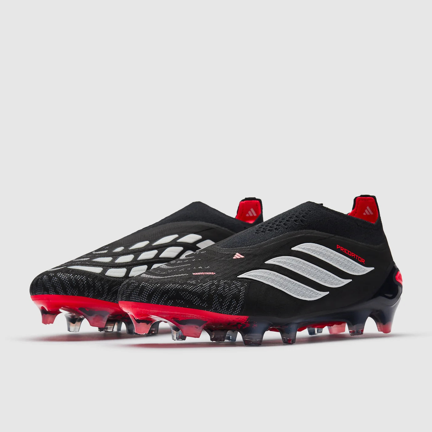 ADIDAS PREDATOR ELITE LACELESS FG WC26
