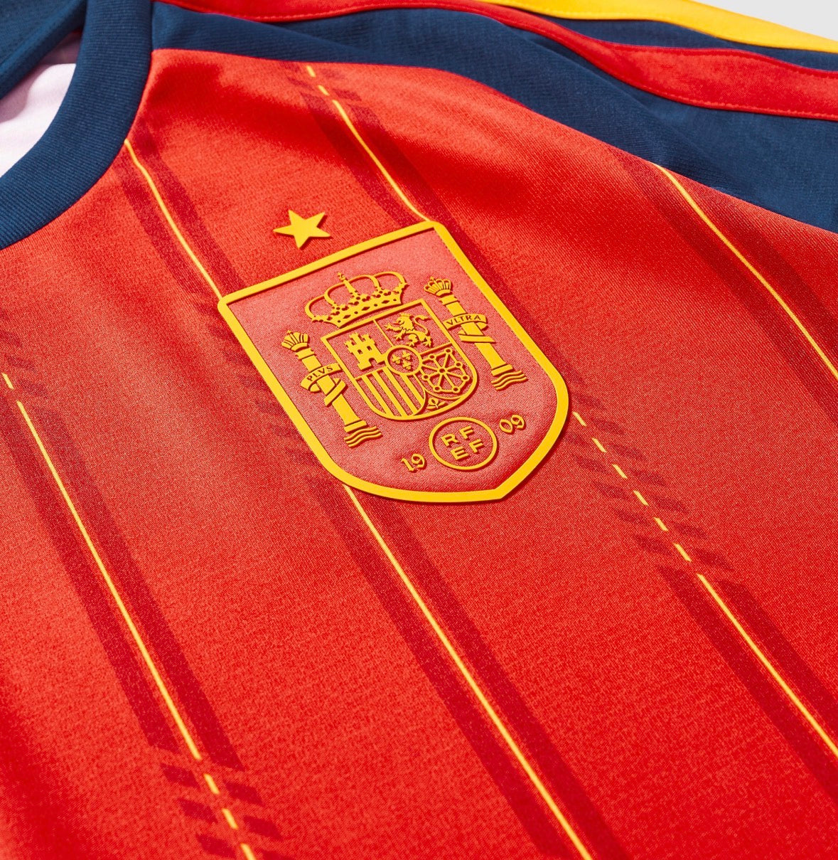 חולצת בית נבחרת ספרד שרוול ארוך מונדיאל 2026