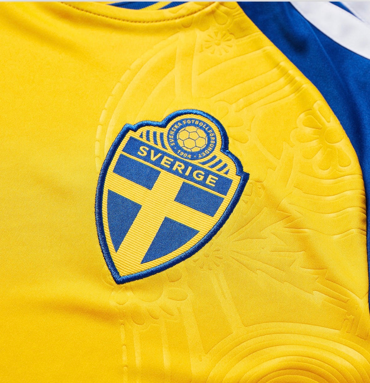 חולצת בית נבחרת שבדיה מונדיאל 2026