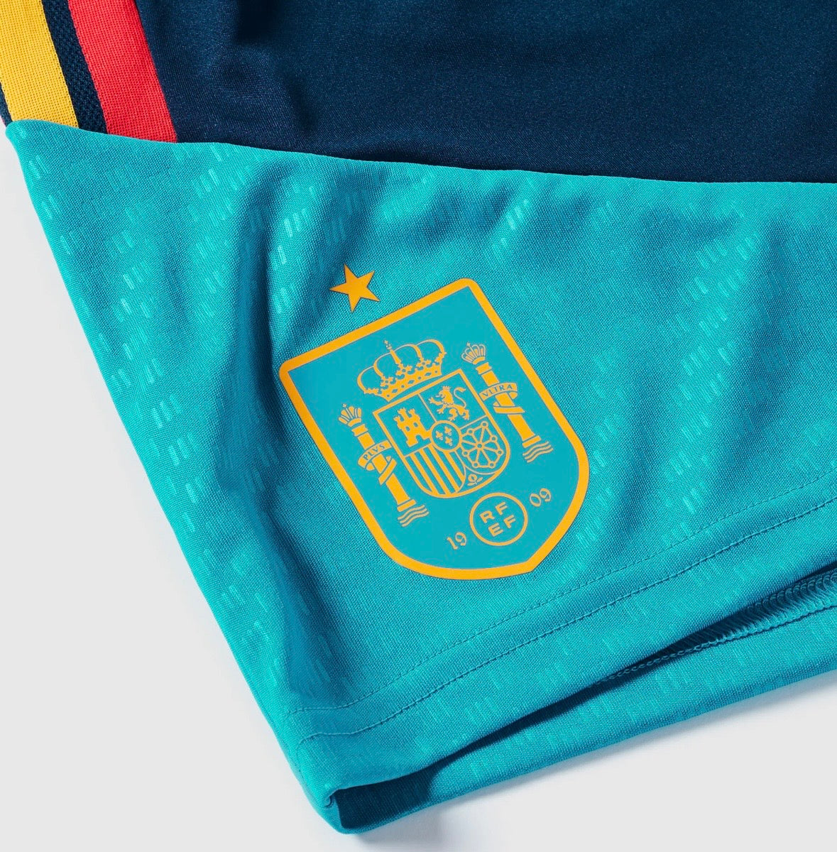 חולצת אימון נבחרת ספרד מונדיאל 2026