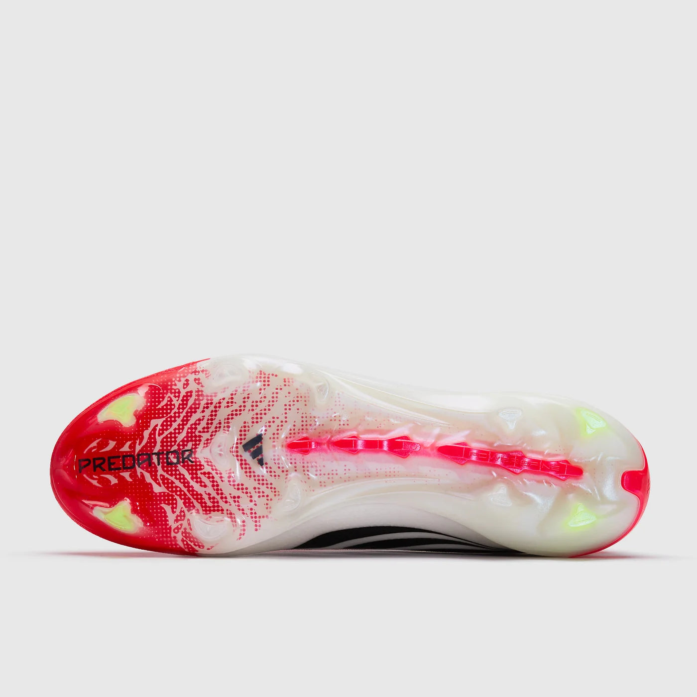 ADIDAS PREDATOR ELITE LACELESS FG WC26